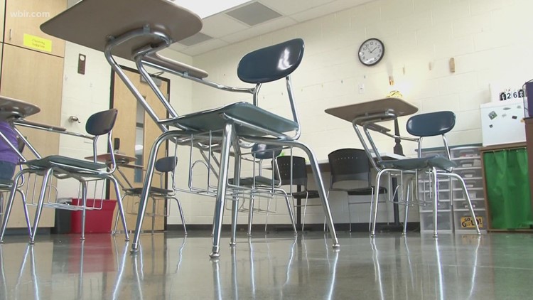 Knox County parents take contact tracing into their own hands