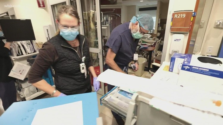 Doctors continue researching COVID-19 Omicron variant, no cases reported in Knox County