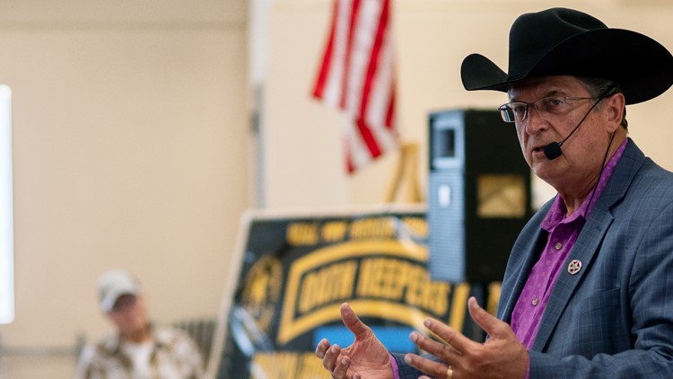 A right-wing sheriffs group that challenges federal law is gaining acceptance around the country