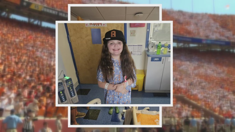 Tennessee quarterbacks visit 9-year-old Vols fan in hospital being treated for genetic disorder