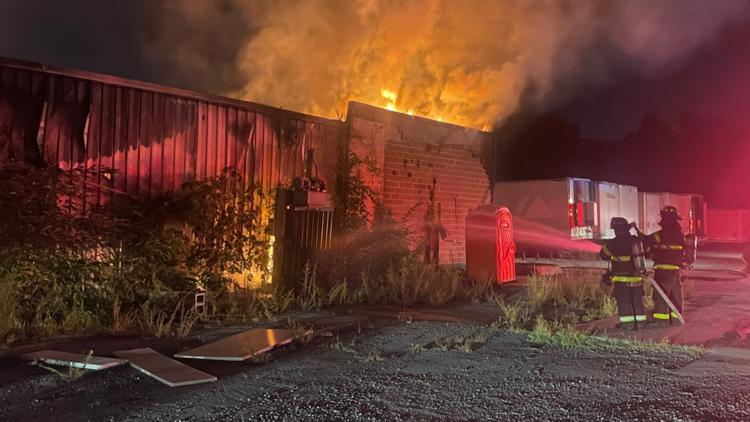 KFD: Crews working to put out large commercial fire in North Knoxville area