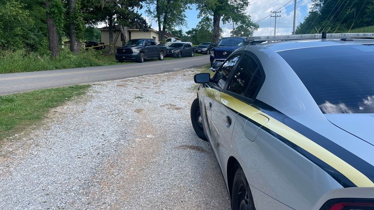 Motorcyclist dies after crash in Roane County