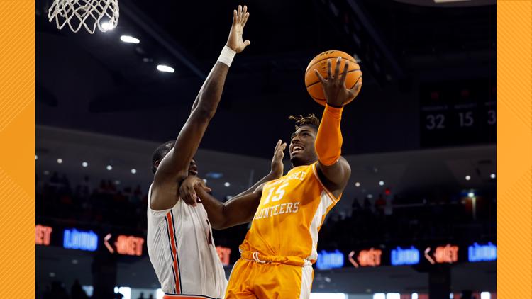 No. 12 Tennessee loses regular season finale to Auburn, 79-70