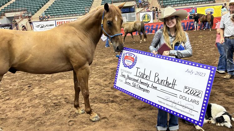 Cowgirl comeback: Knox County teen races back from injury with horse