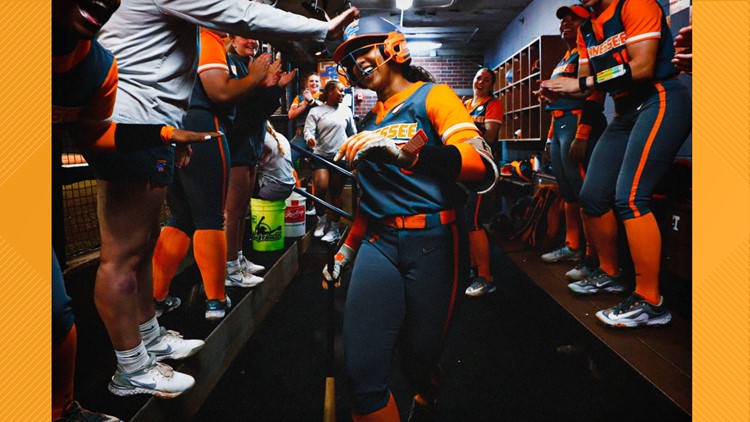 No. 4 Tennessee softball blitzes Belmont in home opener, 19-0