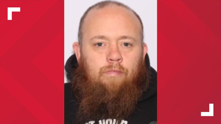 Fugitive accused of killing 2 at Knoxville bar kills himself after being cornered by US Marshals Fugitive accused of killing 2 at Knoxville bar kills himself after being cornered by US Marshals