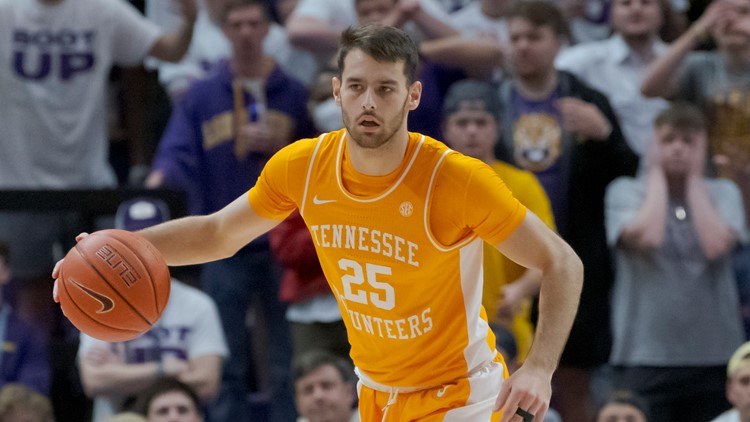 Reports: Tennessee guard Santiago Vescovi expected to withdraw from NBA Draft and return to Vols this season