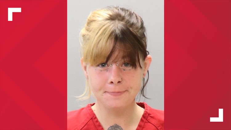 KCSO: Woman charged with child abuse after injecting heroin, driving to gas station with child in back seat