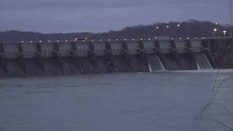 Crews brace for flooding in East Tennessee as region thaws from winter storm