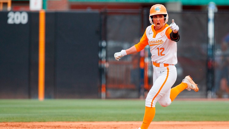 Tennessee shortstop Mackenzie Donihoo stepping away from softball due to health Tennessee shortstop Mackenzie Donihoo stepping away from softball due to health