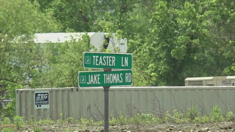 City leaders officially cut the ribbon for Jake Thomas Connector in Pigeon Forge