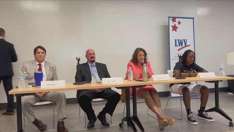 Knoxville mayoral candidates face off at forum ahead of early voting