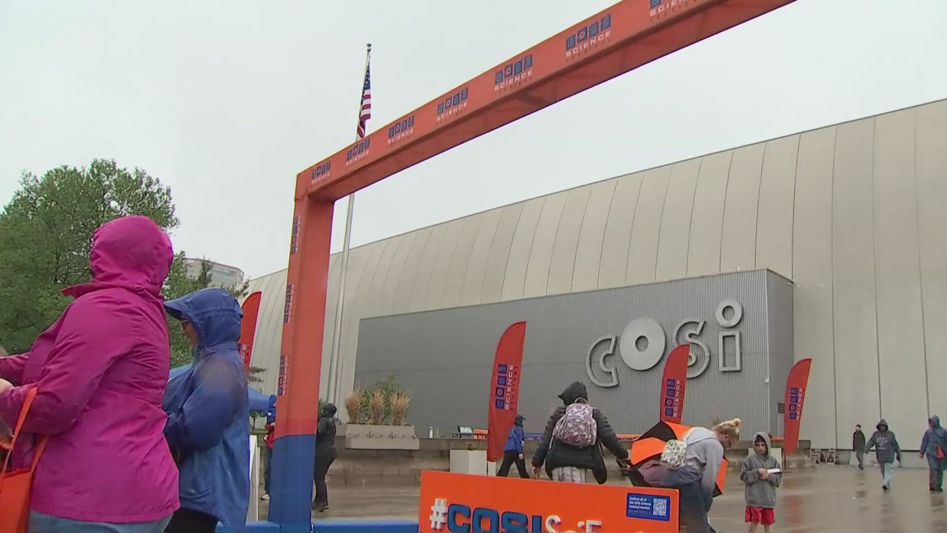 More than 100 stations were hosted by experts and researchers in the science field throughout the event.