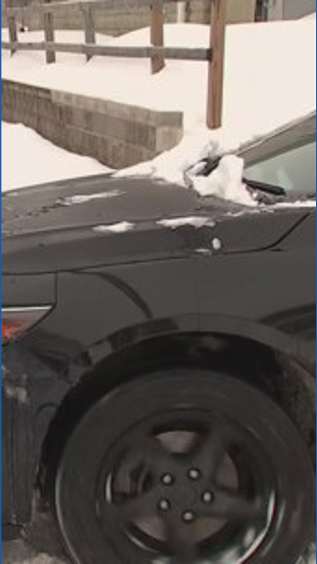 Columbus residents help neighbors dig out cars stuck in snow