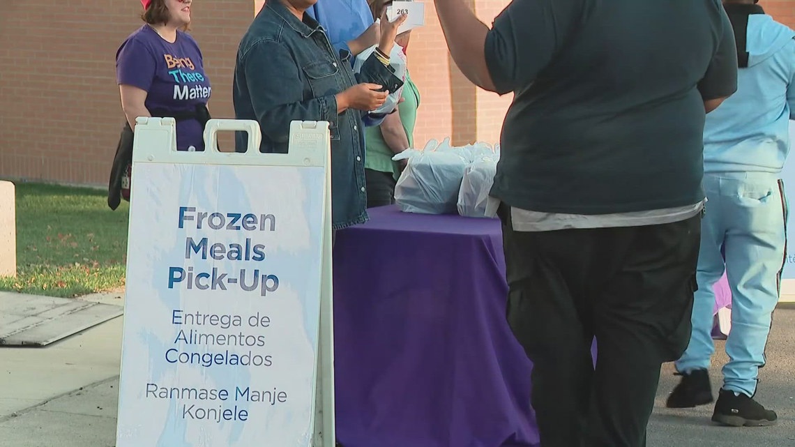 Columbus Public Health distributes food, services to SNAP recipients amid government shutdown