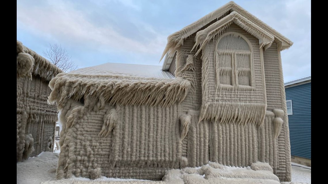 Incredible photos show New York homes covered in ice near Lake Erie