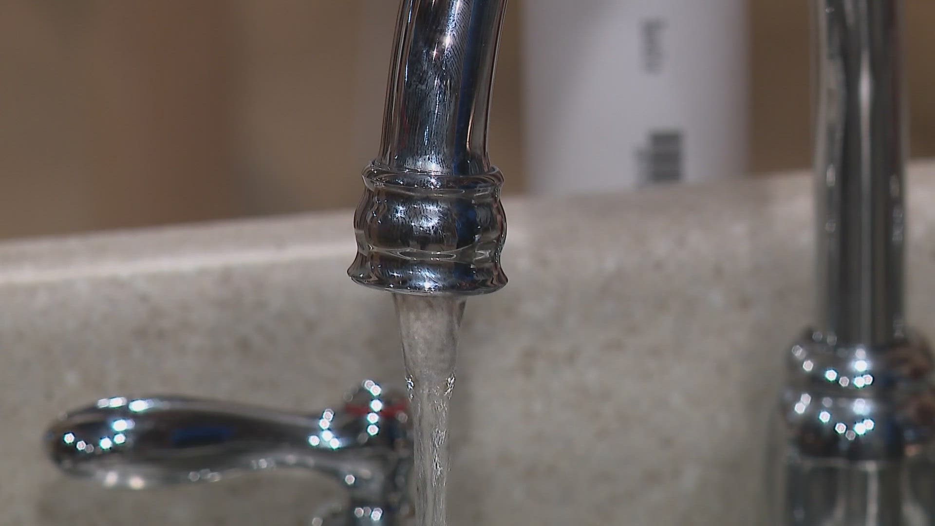 How to tell if pipes are frozen