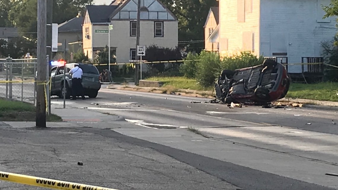 4 injured in crash in Hilltop neighborhood