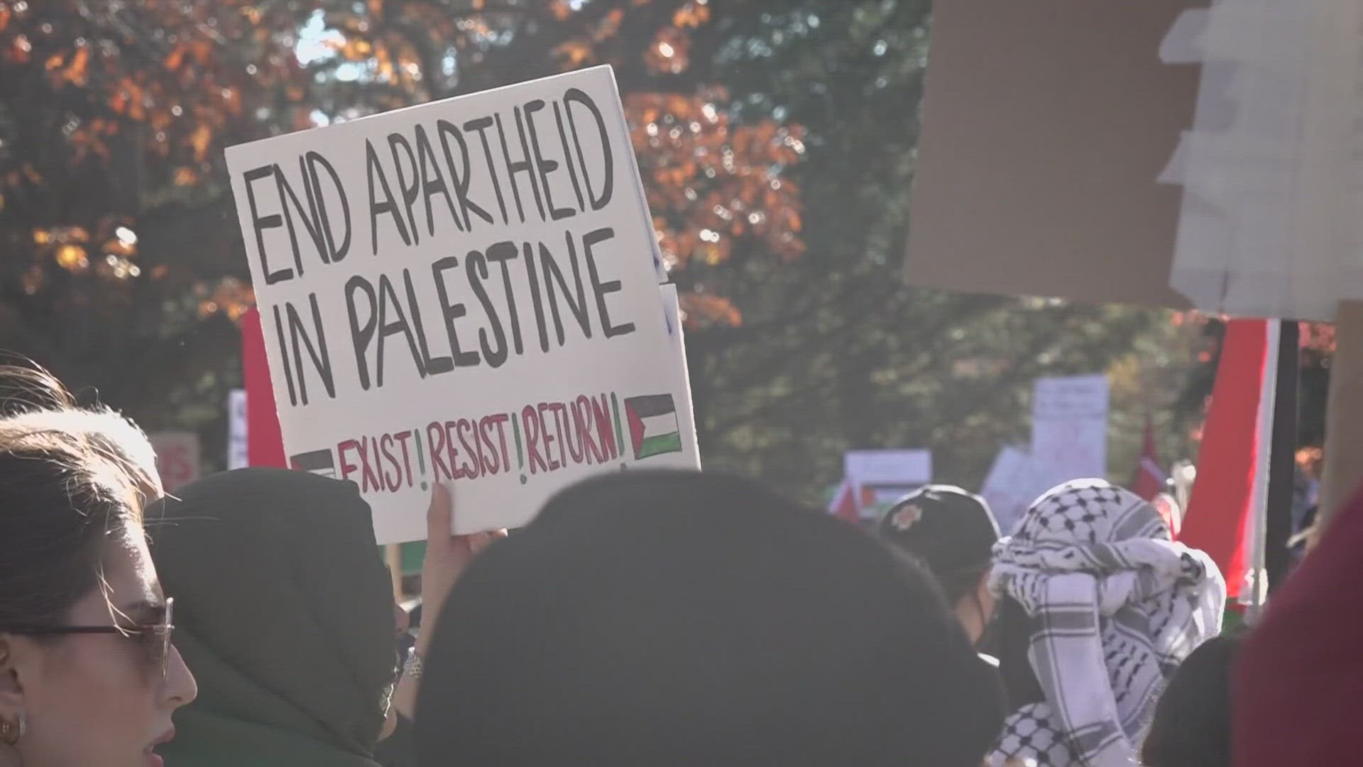 Hundreds of community members gathered in Goodale Park Sunday afternoon to call for a ceasefire and end of occupation in Gaza.