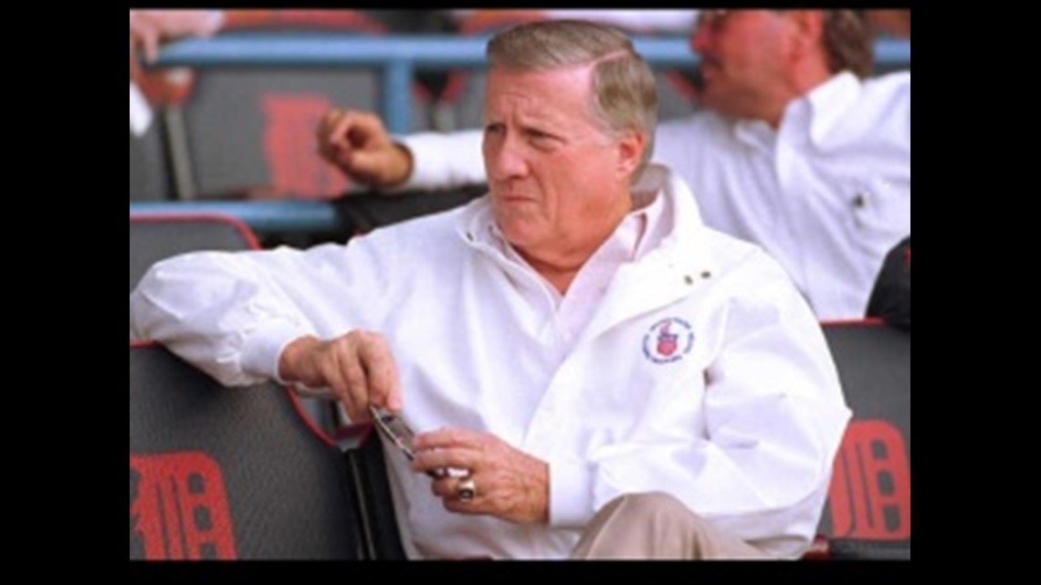 Yankees owner George Steinbrenner dies