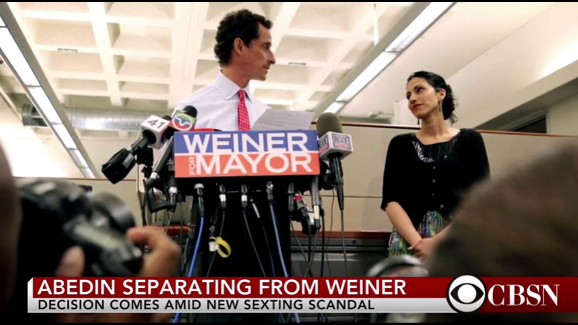 Anthony Weiners Wife Huma Abedin Is Leaving Him Amid A New Sexting