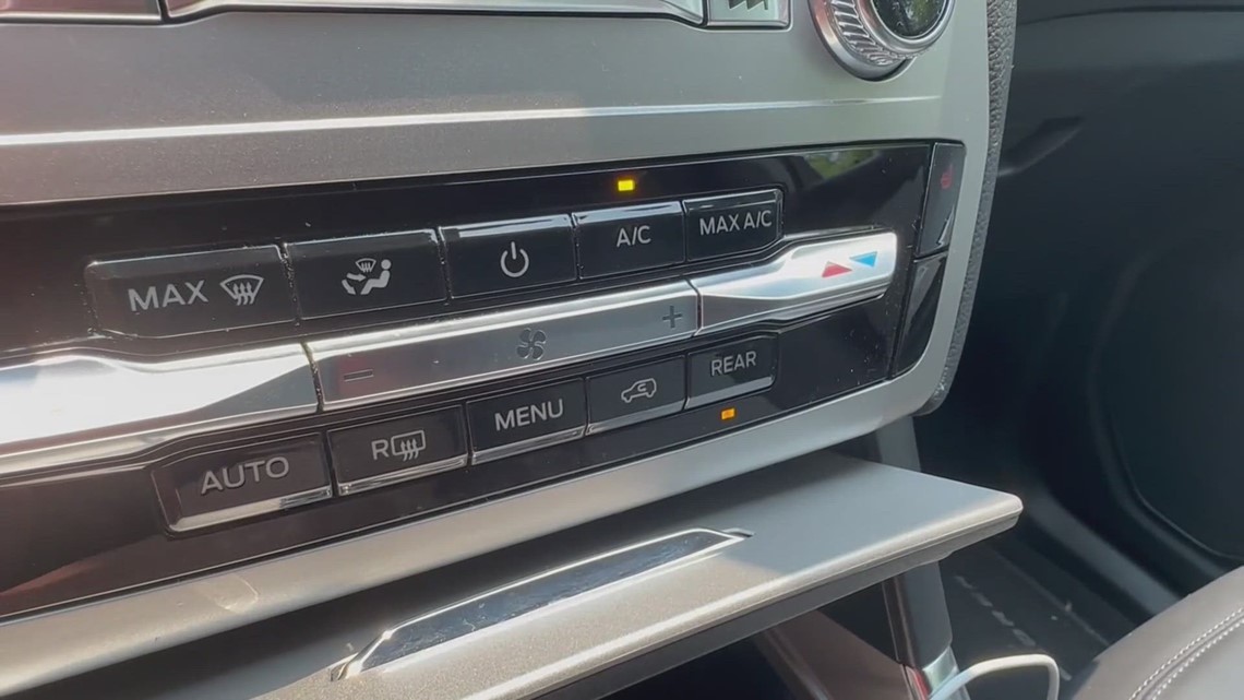 Experts say air circulation button can help with air quality inside cars