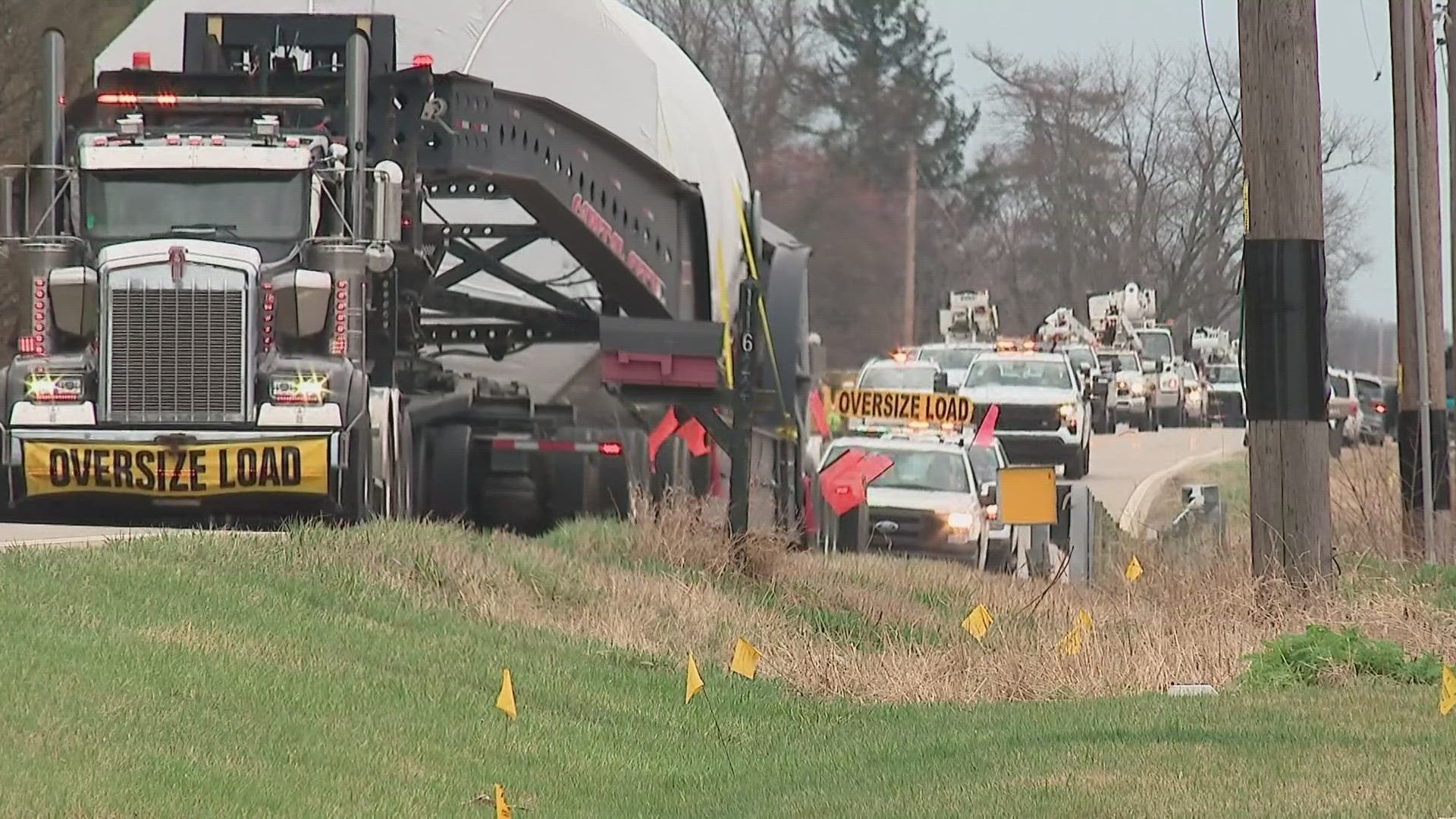 The 390,000-pound combustion chamber traveled from southern Ohio to Rickenbacker Parkway.