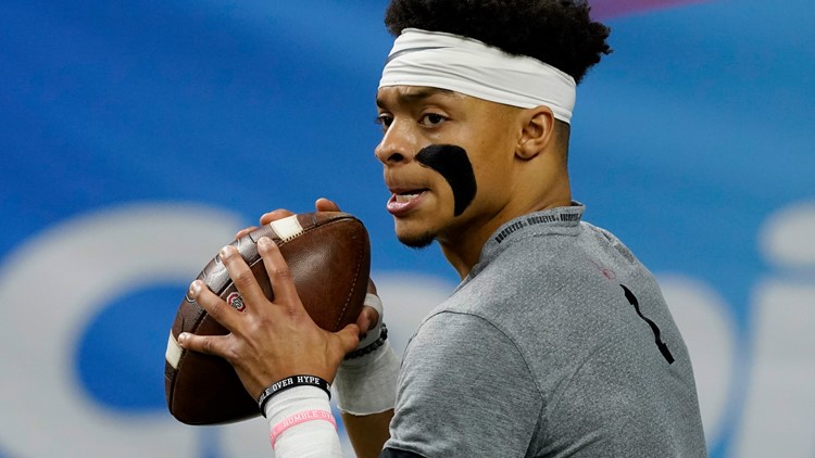 Former Ohio State QB Justin Fields, 6 Buckeyes from 2023 team receive degrees during commencement