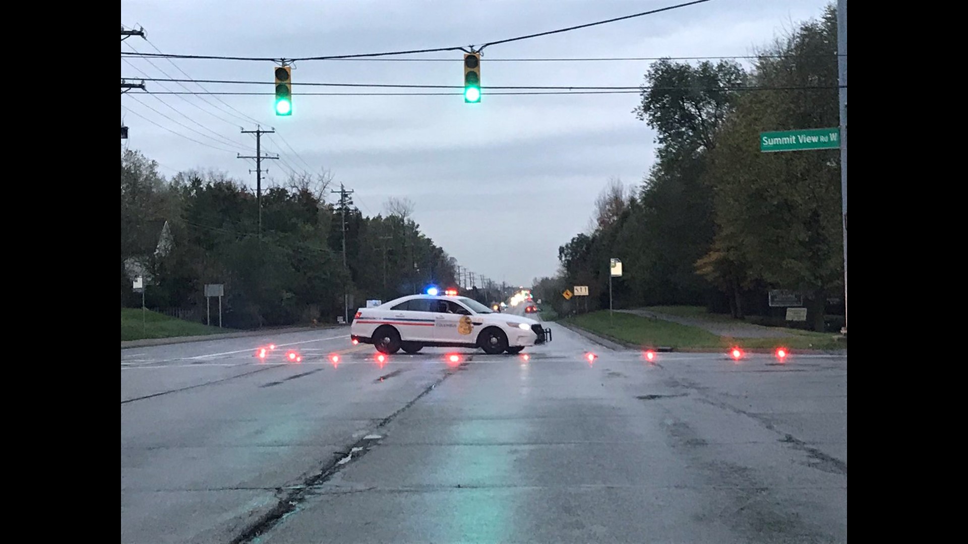 Serious injury crash closes Sawmill Road north of 270