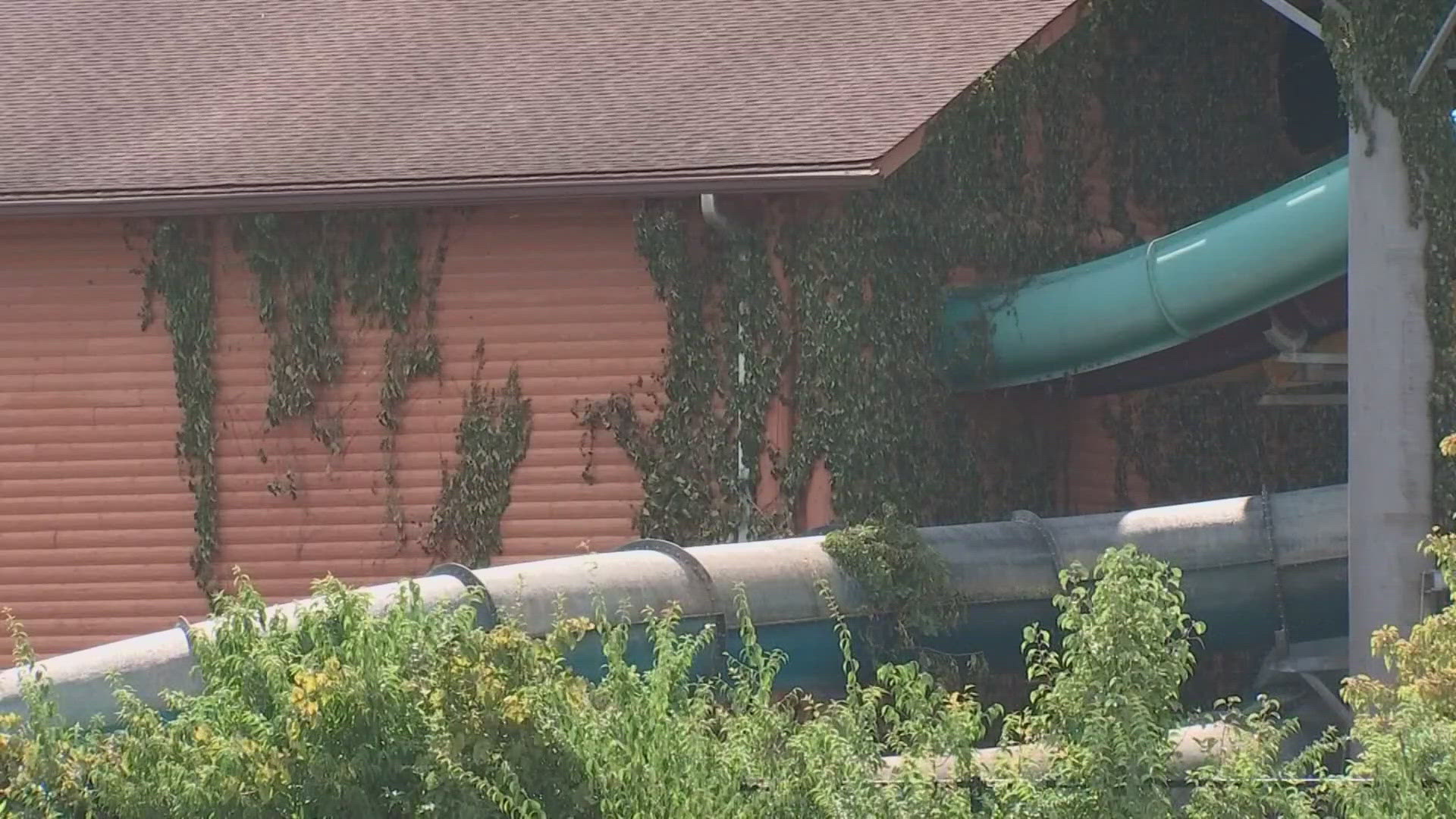 Owners of closed Columbus water park held in contempt