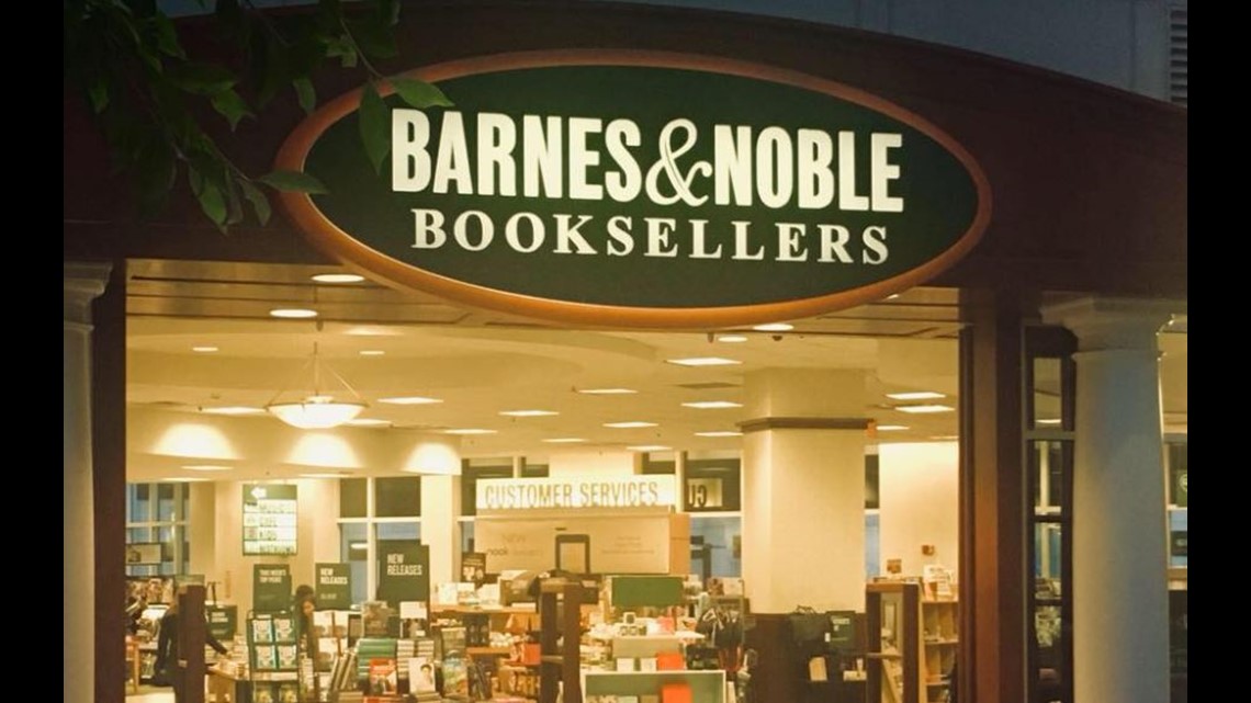 barnes and noble hours