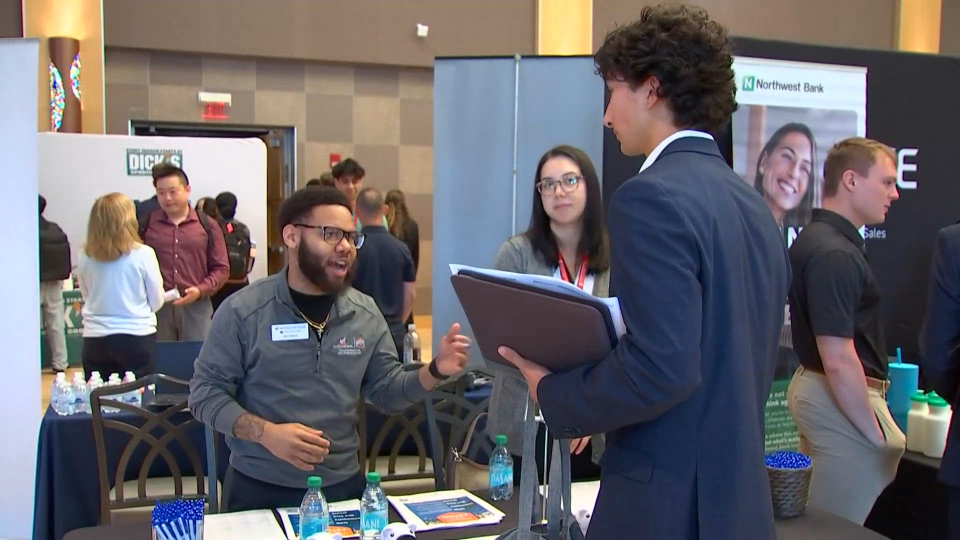 AI is screening your resume. Here’s how to beat the bot | 10tv.com