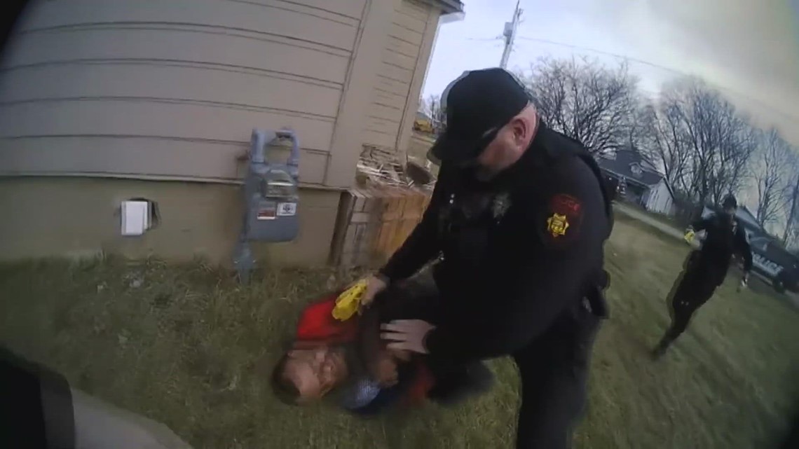 Bodycam Video Shows Deputies Arresting Man Who Broke Into 2 Franklin ...