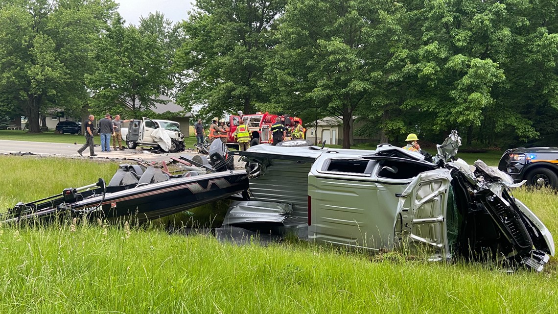1 killed, 3 injured in Crawford County crash