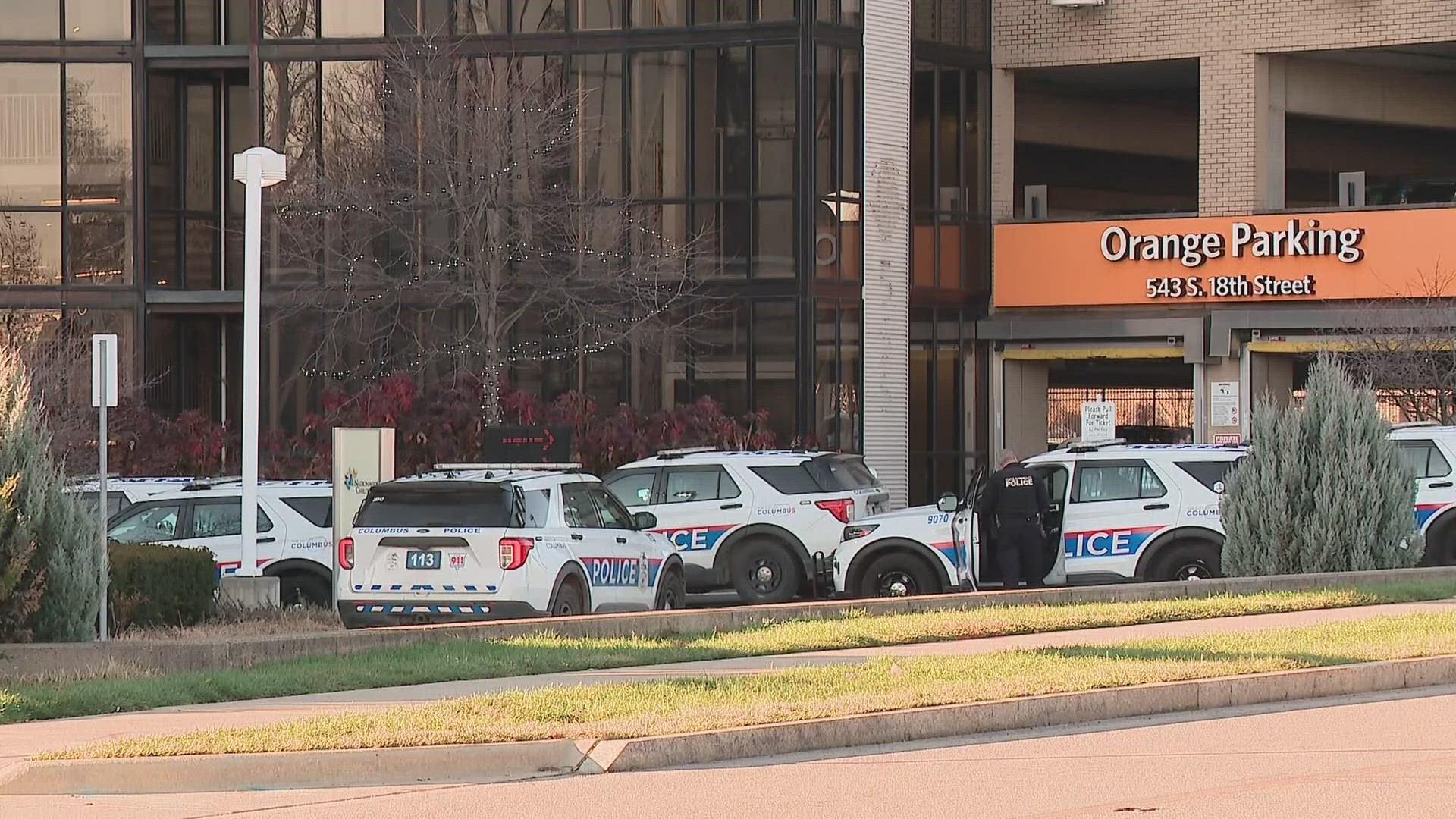 Nationwide Children’s Hospital was placed on lockdown for 40 minutes after reports were made of a man armed with an assault rifle Tuesday afternoon.