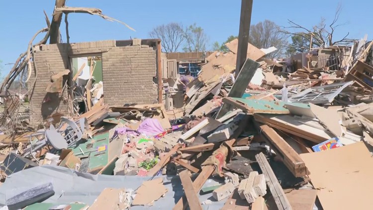 Cleanup underway after deadly tornadoes hit Midwest