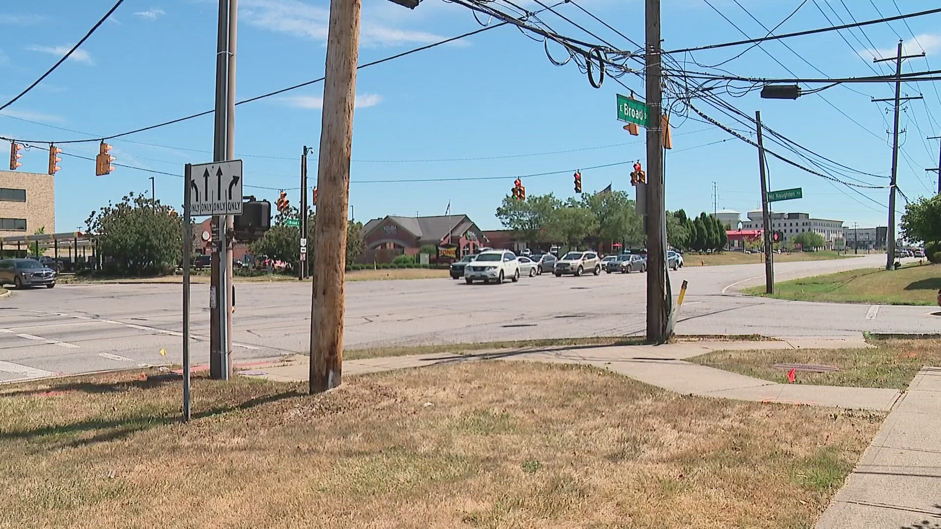 Columbus City Council approved $25 million to expand a stretch of East Broad Street to help with congestion and safety.