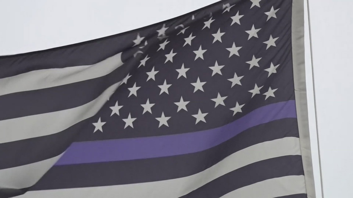 Ohio Senate advances bill protecting 'thin blue line' flag displays