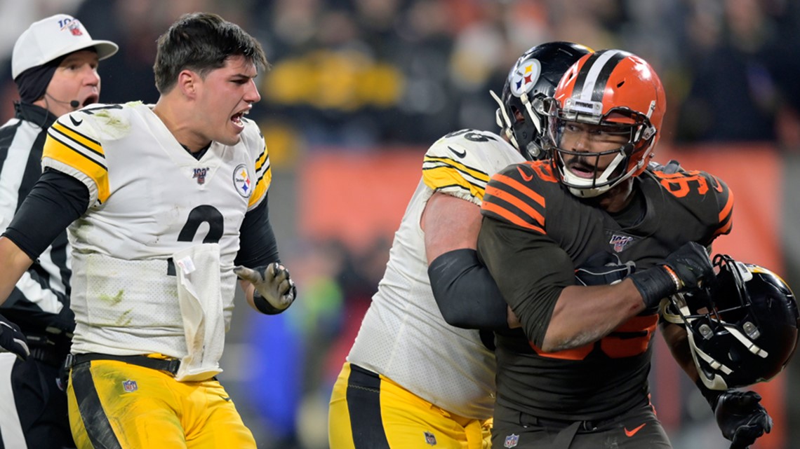 Browns' win over the Steelers ends in a helmet swing and a brawl