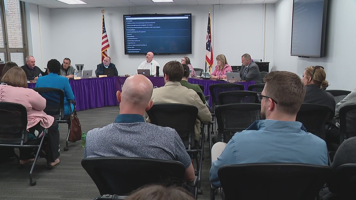 Pickerington teachers vote no confidence in board of education - Vimarsana News