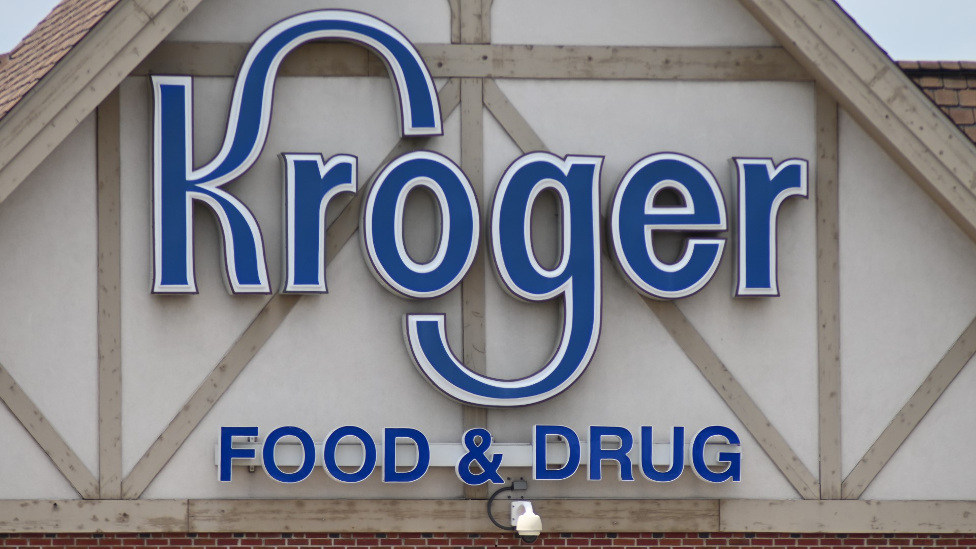 Kroger offering free N95 masks for central Ohio customers