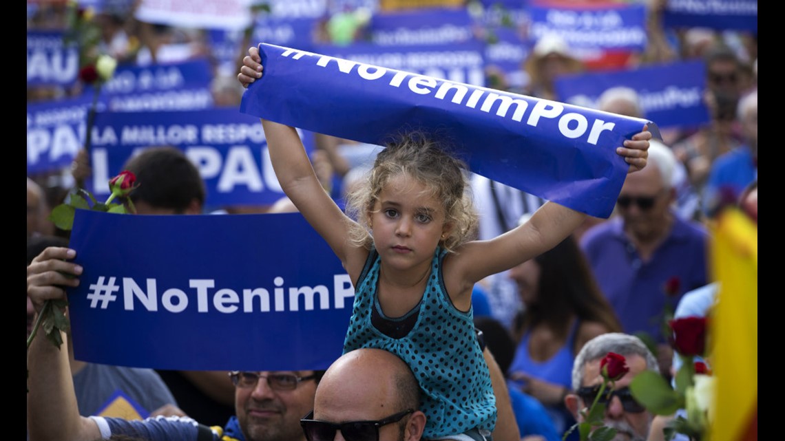 Thousands In Barcelona March Shouting "I'm Not Afraid!" | 10tv.com