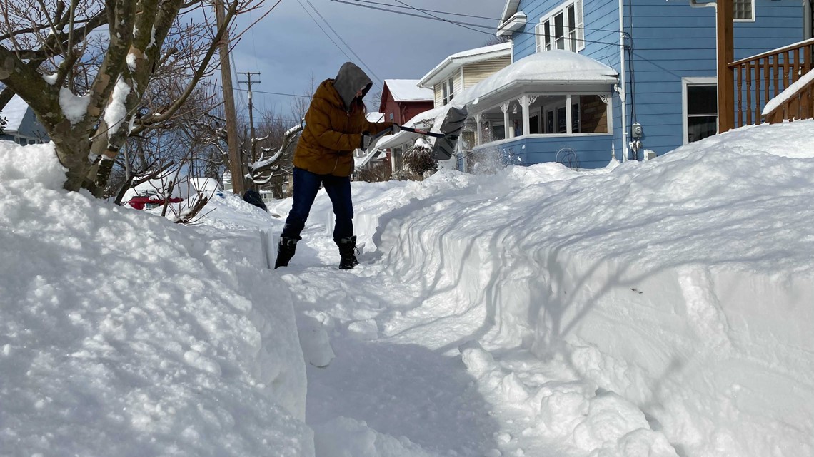 Residents of hardhit Marion County dig out after snow storm