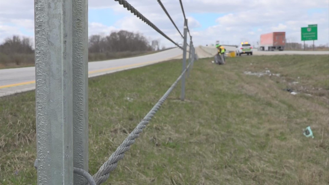 Trash along Ohio highways - Vimarsana News