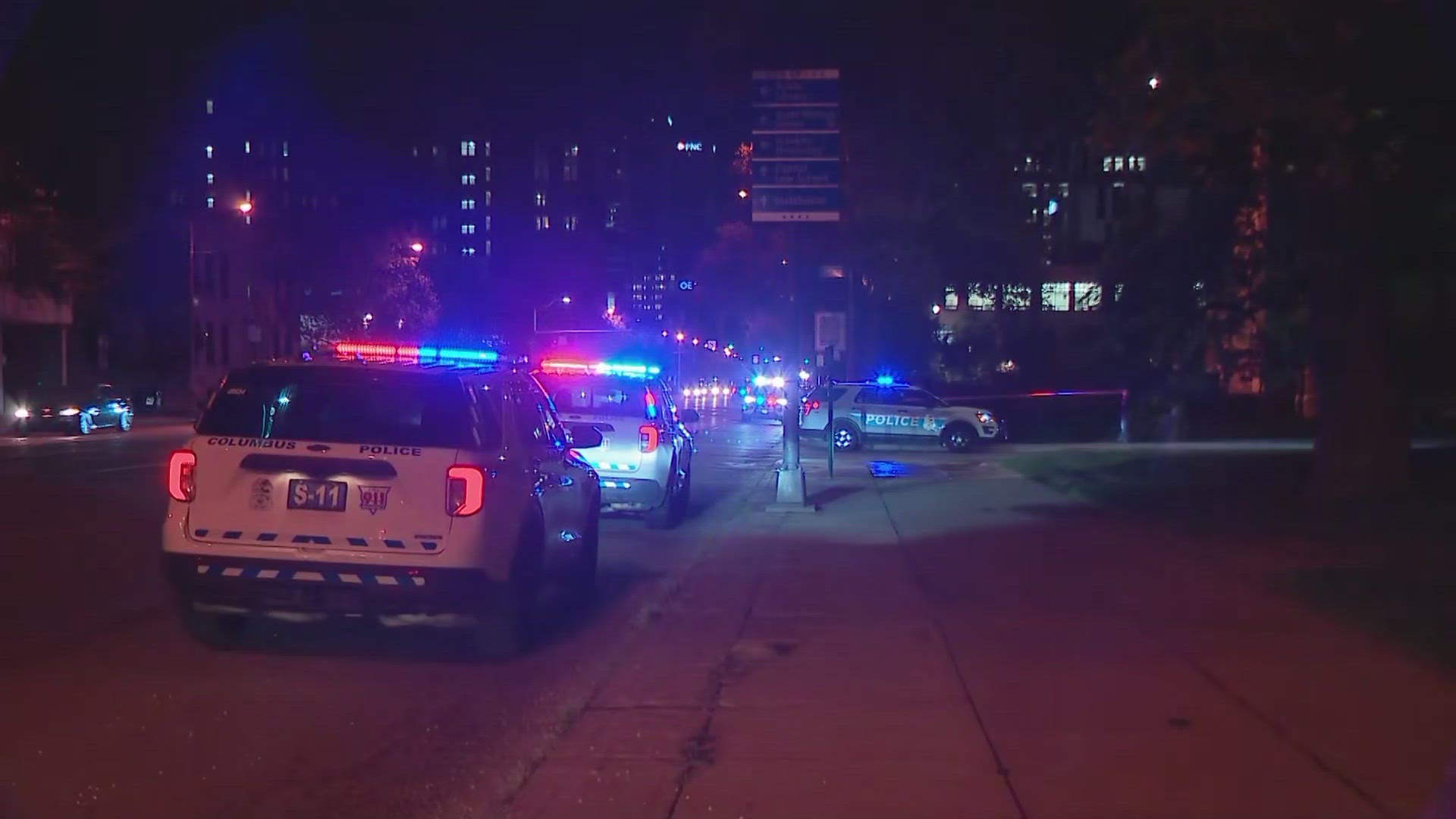 Officers were called to the 400 block of East Broad Street just before 10:15 p.m. on a report of a stabbing.