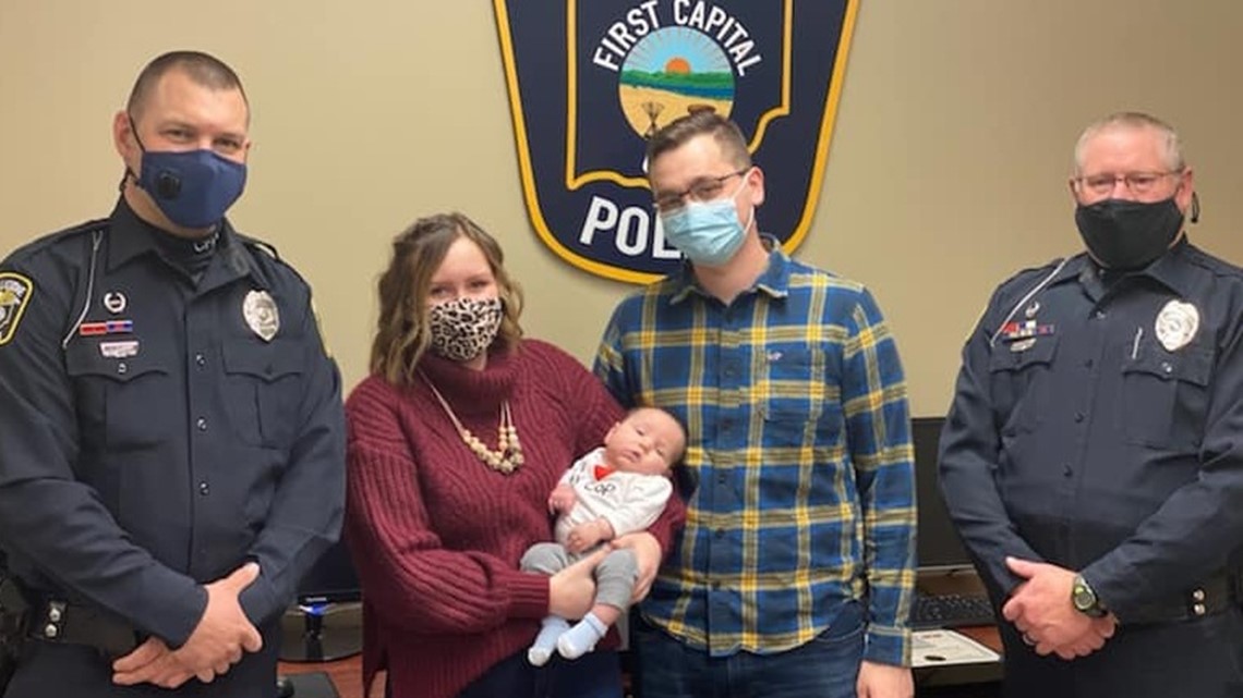 Chillicothe police officers reunited with infant they helped save - Vimarsana News