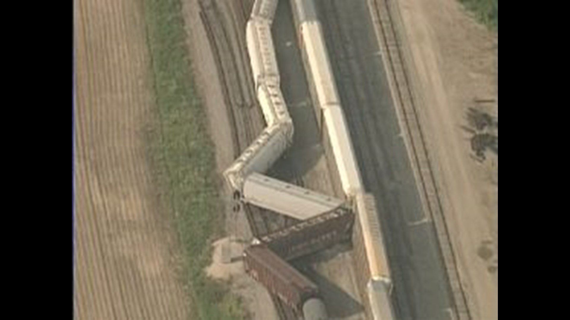 Crews Clean Up Train Derailment Near Bucyrus | 10tv.com