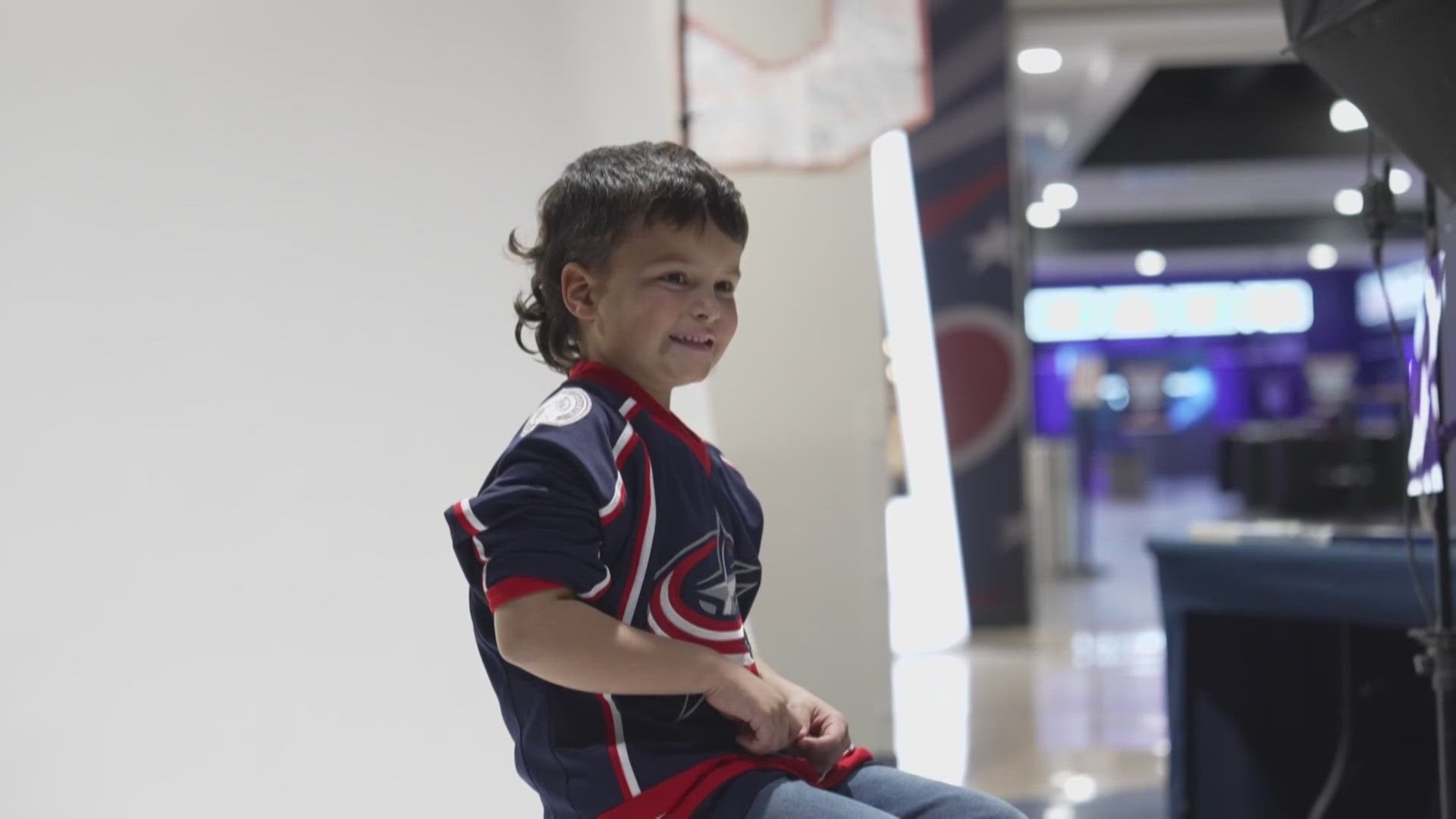 Graham Smith talks with 10TV's Adam King about how the Columbus Blue Jackets helped him through his fight against leukemia.