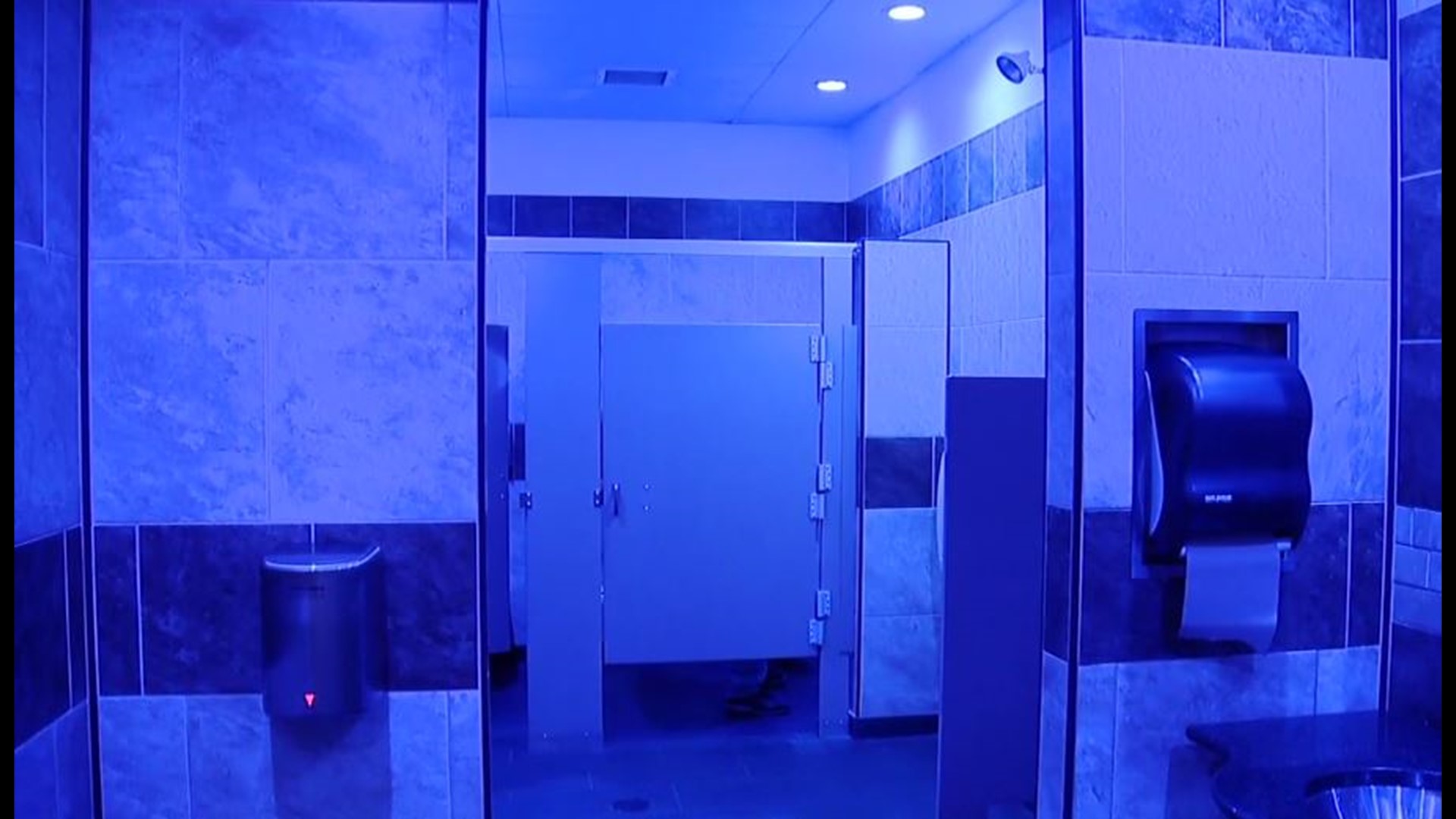 Gas station hopes blue lights in bathroom can deter drug use