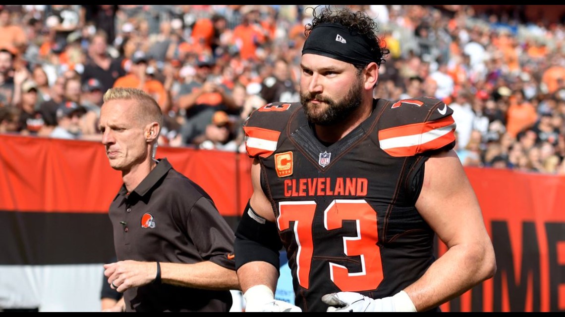 Browns' Joe Thomas done for season with torn triceps